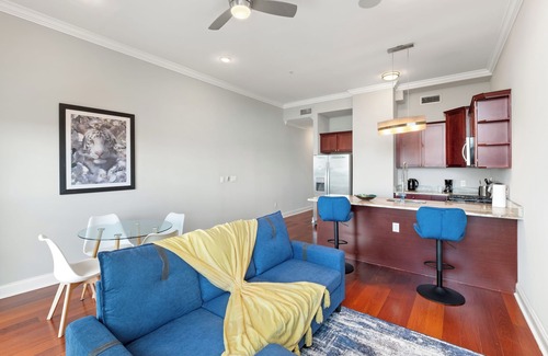 Poplar Apartment | Lavish 1BR w/Pool & Gym Access