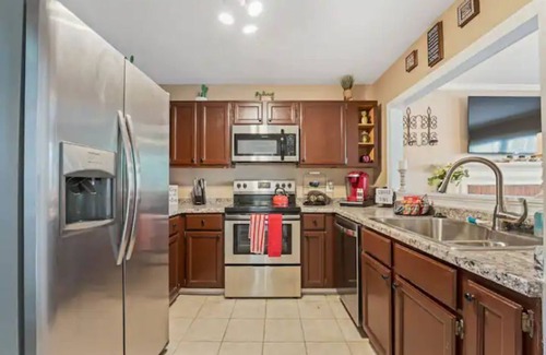 Smyrna House | Lavish 2 bedroom townhouse with free parking