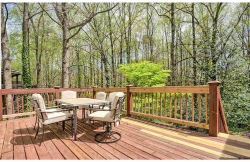 Smyrna House | Lavish 2 bedroom townhouse with free parking