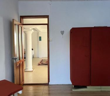 Forest Side Apartment | Lavish 4 bedroom apartment