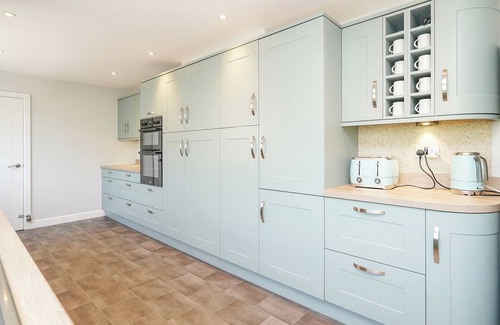 Ridgeway House | Lavish celebrations - Pool, HotTub, Bar & Sauna