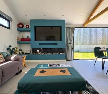 Bridport Ski Chalet | Lavish Dorset countryside retreat