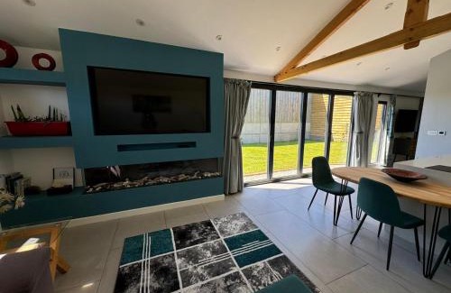 Bridport Ski Chalet | Lavish Dorset countryside retreat