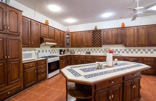 Colonia Centro House | Lavish Gardens, Large Pool, 2 Blocks to Ocean