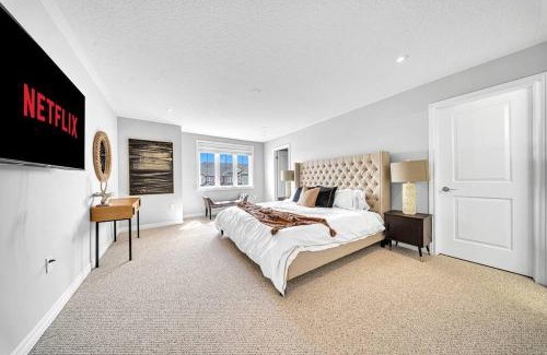 Hamilton House | Lavish Home on Hamilton Mountain