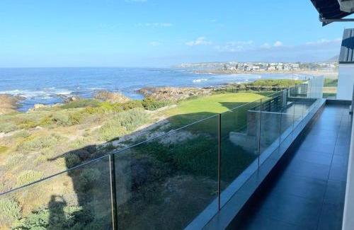 Sandbaai House | Lawaaiwaters