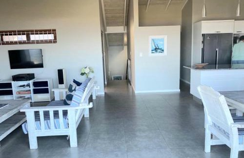 Sandbaai House | Lawaaiwaters
