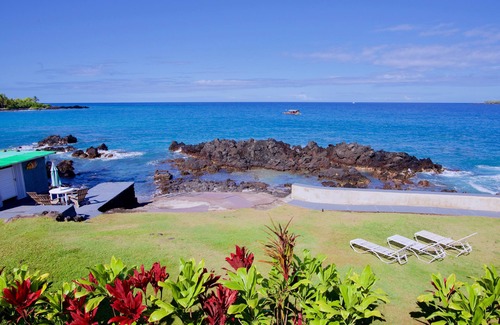 Honaunau-Napoopoo House | Lawai'a Sea Lodge Downstairs - Ocean Front - Hosted - KAYAKS INCLUDED