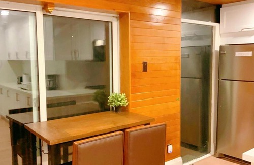 Lawrence Park House | Lawrence Park Guesthouse