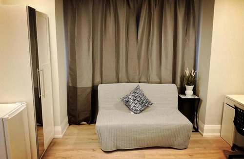 Lawrence Park House | Lawrence Park Guesthouse