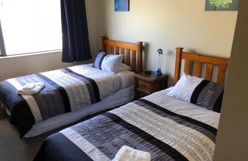Lawrence House | Lawrence Townhouse Accommodation 18A