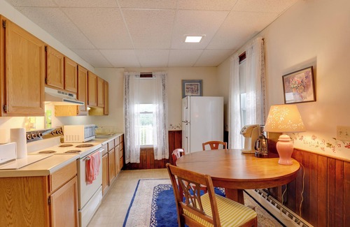 Millerton Apartment | Lawrenceville Apartment w/Deck Near Gaming Lands!