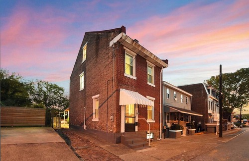 Lawrenceville House | Lawrenceville Gem: 2 Kings & Cozy Yard