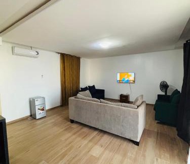 Yof House | Lawson house