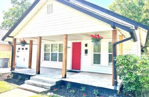 Lawton House | Lawton Comfortable 2-Bedroom Home near Fort Sill with free WiFi & Sleeps 4