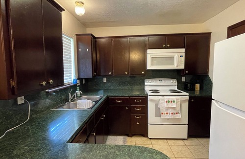 Lawton House | Lawton/Fort Sill Home near Airport