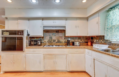 Lawton House | Lawton Home w/Deck, Near Casinos + Museums!