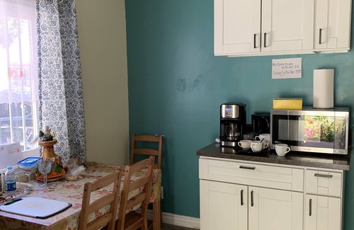 Inglewood House | LAX guest house