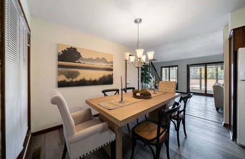 Lilburn House | LAY Back in the Lake House