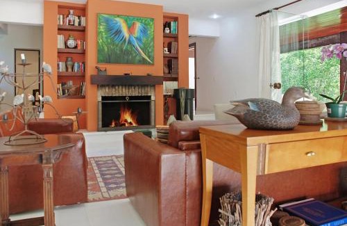 Araras House | Lazer Completo - Piscina - Churrasqueira - Vista