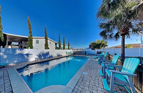 Silver Sands Beach House | Lazy Beach