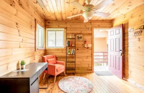Bryson City House | Lazy Bear Cabin near Nantahala Outdoor Center and Bryson City