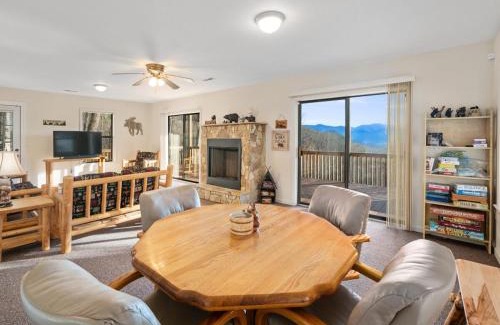 Whittier House | Lazy Bear Retreat Mountain Views-Hot Tub-FirePit