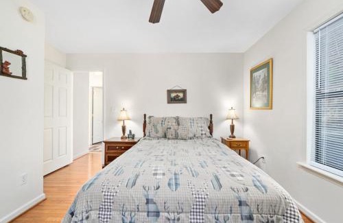 Whittier House | Lazy Bear Retreat Mountain Views-Hot Tub-FirePit