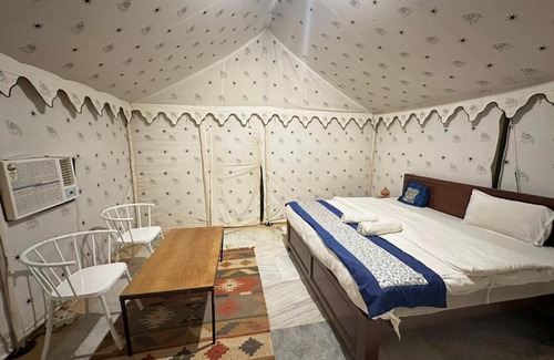 Khuri Hotel | Lazy Camel Desrert Camp
