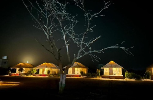 Khuri Hotel | Lazy Camel Desrert Camp
