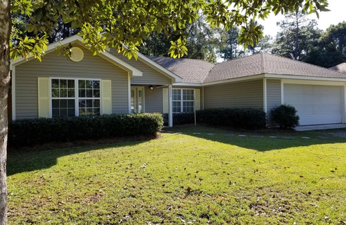 Oak House | Lazy Daze! Pups OK, Ideal location! Fenced Yard, Nice House. Wonderful!