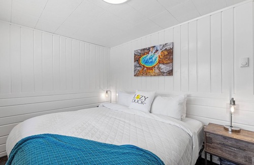 West Yellowstone Hotel | Lazy Duck Inn #19 2 Bedroom w/Kitchen
