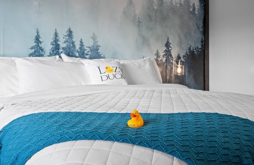 West Yellowstone Hotel | Lazy Duck Inn Room #23
