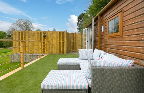 Redruth House | Lazy Lodge