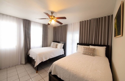 Puntas Resort | Lazy Parrot Inn