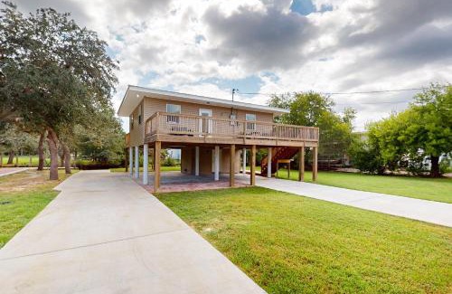 Shoreline Park House | Lazy River, Lazy Days