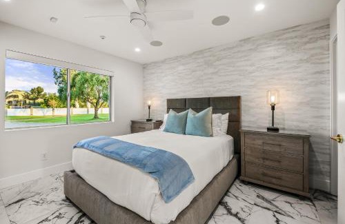 Bermuda Dunes House | Lazy River Oasis