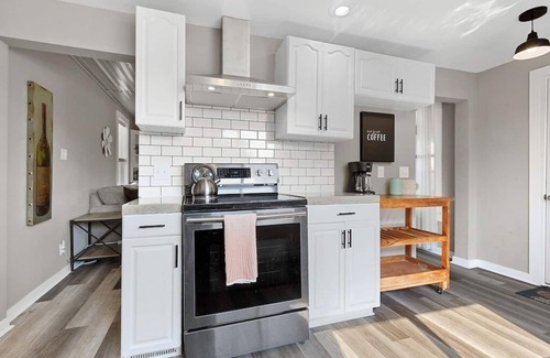Oconto House | Lazy River Villa - Hottub! Fenced Yard! Sleeps 13!