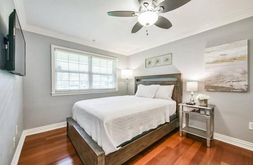 Spring Branch West House | Lb Perfect Residential Retreat