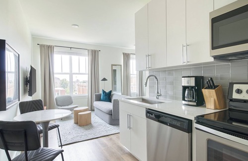 Rutledge Hill Apartment | LC Sobro