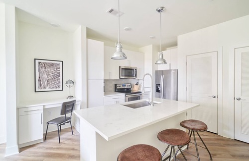 Rutledge Hill Apartment | LC Sobro