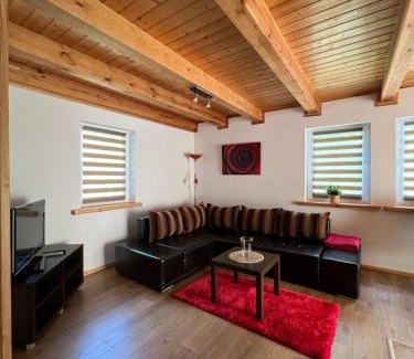 Płaska House | Leśne zacisze