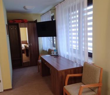 Tomaszow Mazowiecki Hotel | Leśny Ośrodek Szkoleniowy Nagórzyce