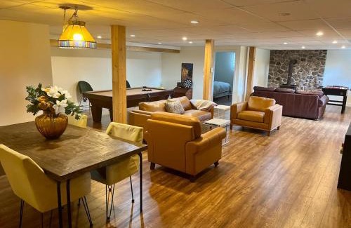 Lac-Swell Apartment | Le 1717 Lakeside cottage