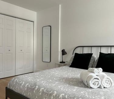 Vieux-Limoilou Apartment | Le 315B Limoilou "parking inclus"