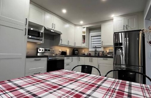 Saint-Anicet Cottage | Le 4672 home in Saint-Anicet