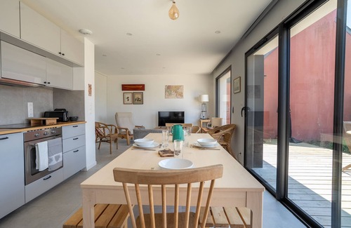 Plouray Apartment | Le 50 Bis - 200 m du rivage (rade), 5 minutes plage de baignade
