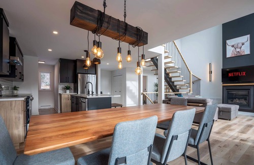 Saint Come Ski Chalet | Le 70 Scandinavian chalet, SPA and Pool Table