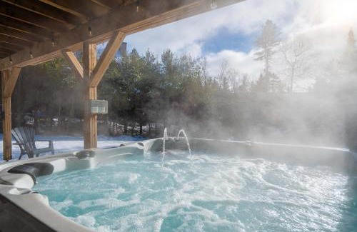 Saint Come Ski Chalet | Le 70 Scandinavian chalet SPA and Pool Table