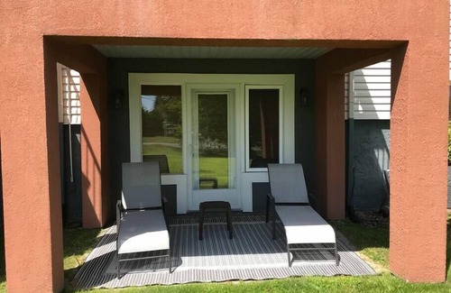 Magog Apartment | Le Azur 535 - Memphremagog Beach